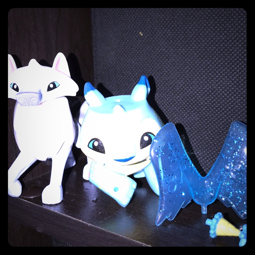 Animal jam arctic wolf and lynx set